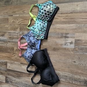 Victoria Secret sprorts bras lot